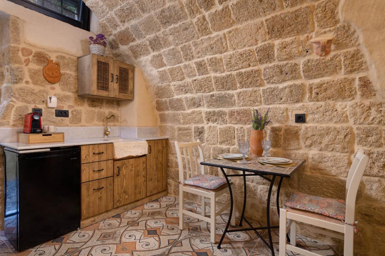 Stone Cave Suite Rhodes City المظهر الخارجي الصورة