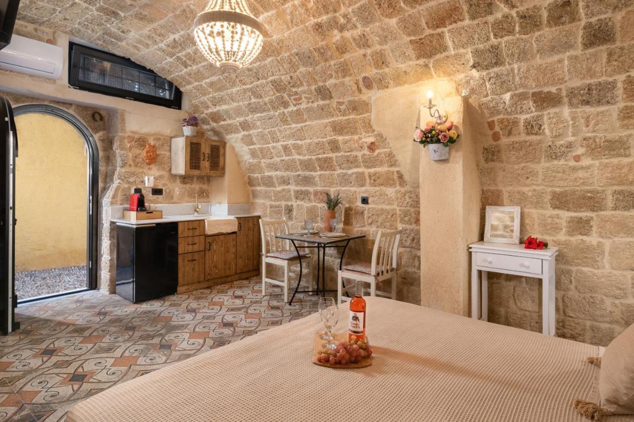 Stone Cave Suite Rhodes City المظهر الخارجي الصورة