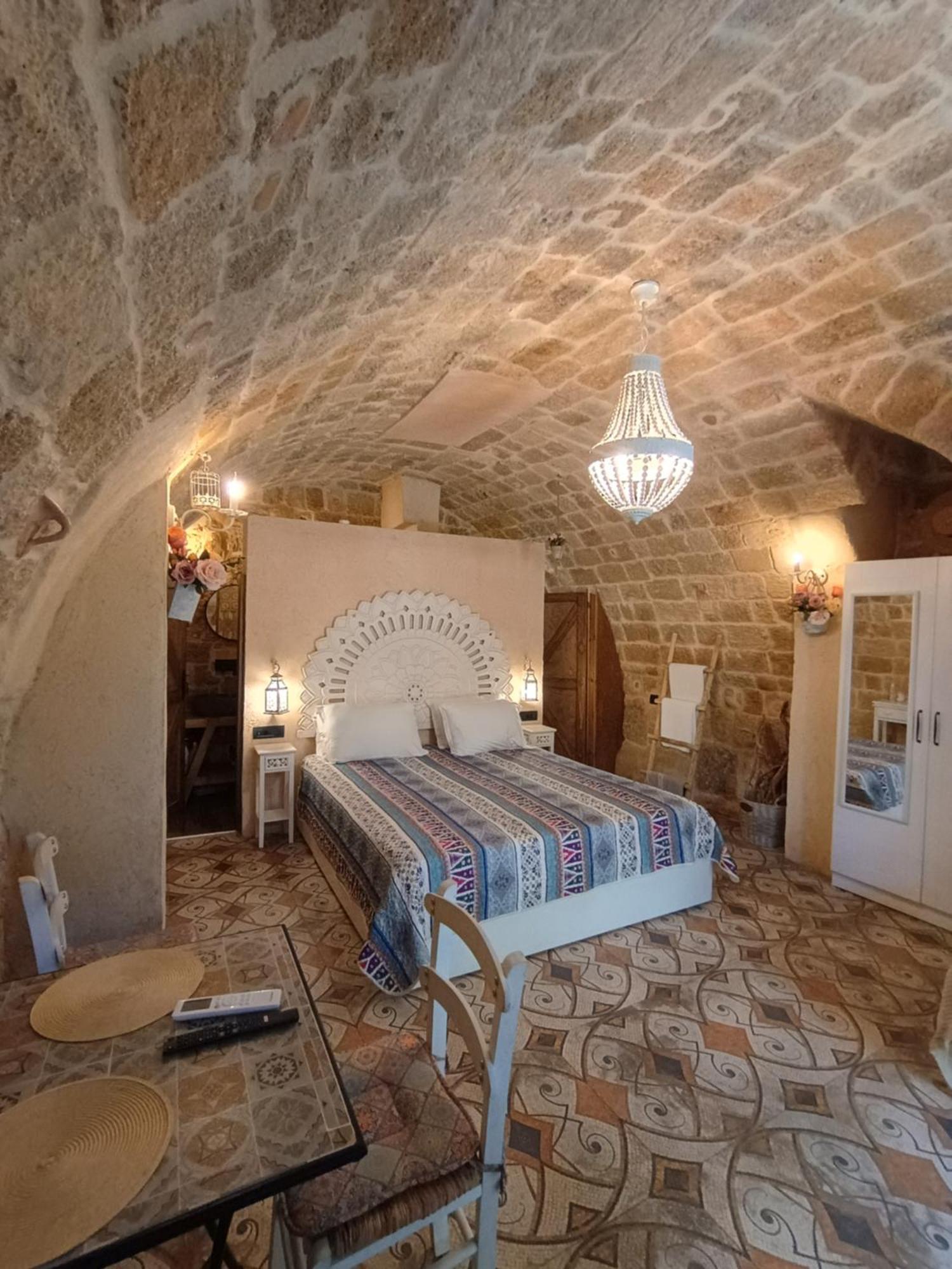 Stone Cave Suite Rhodes City المظهر الخارجي الصورة